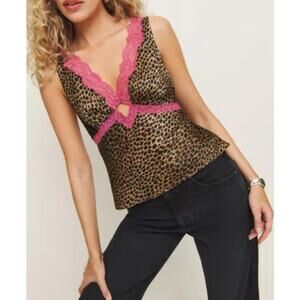 New Reformation Aliceyn Silk Top, Catnip Size 2